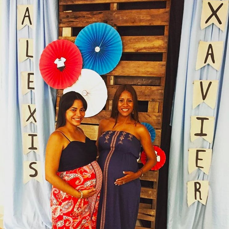 As if matching bumps wasn't cute enough, check out this duo's color coordination!