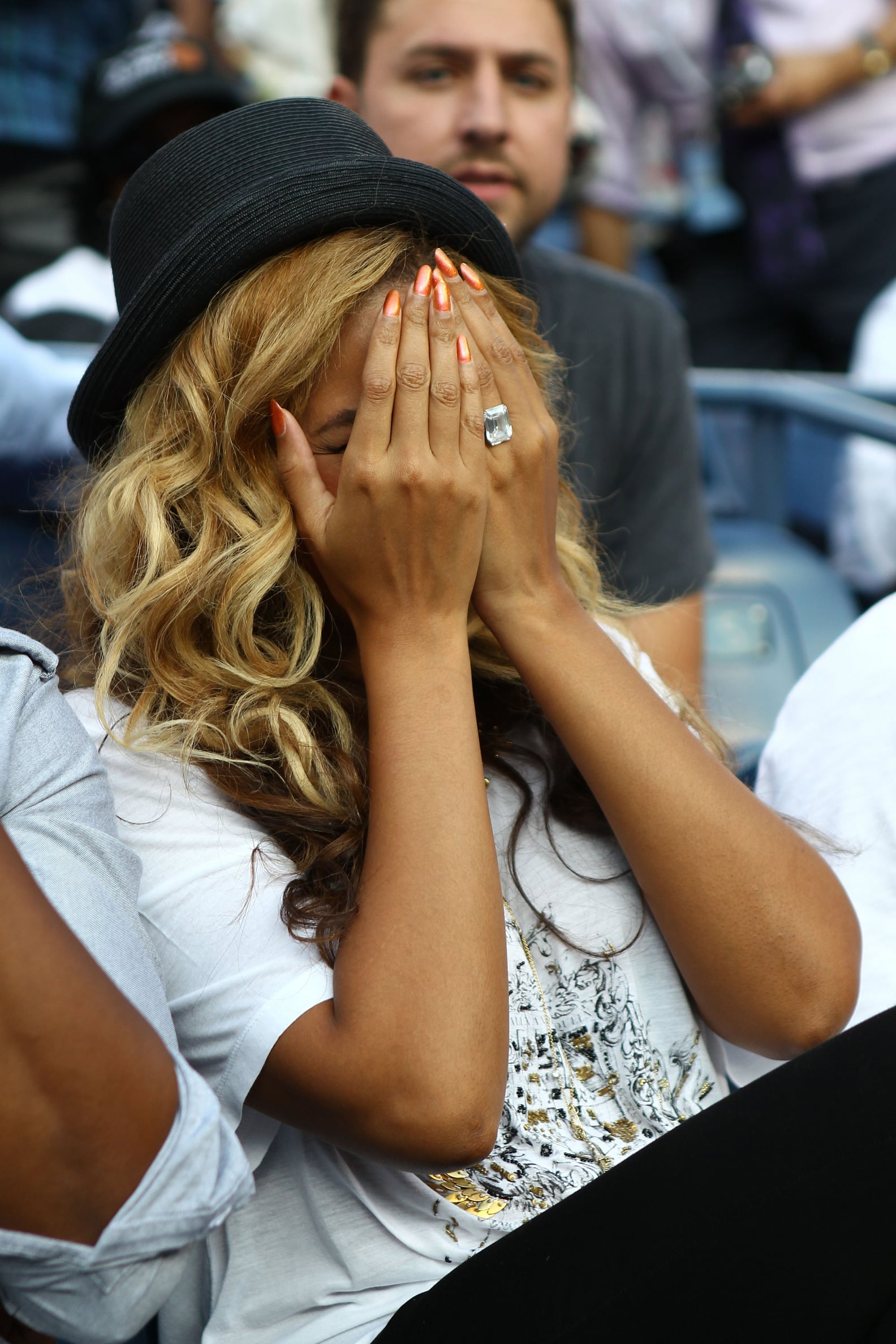 Beyoncé's Lorraine Schwartz Engagement Ring Is 24 Carats | PS Fashion