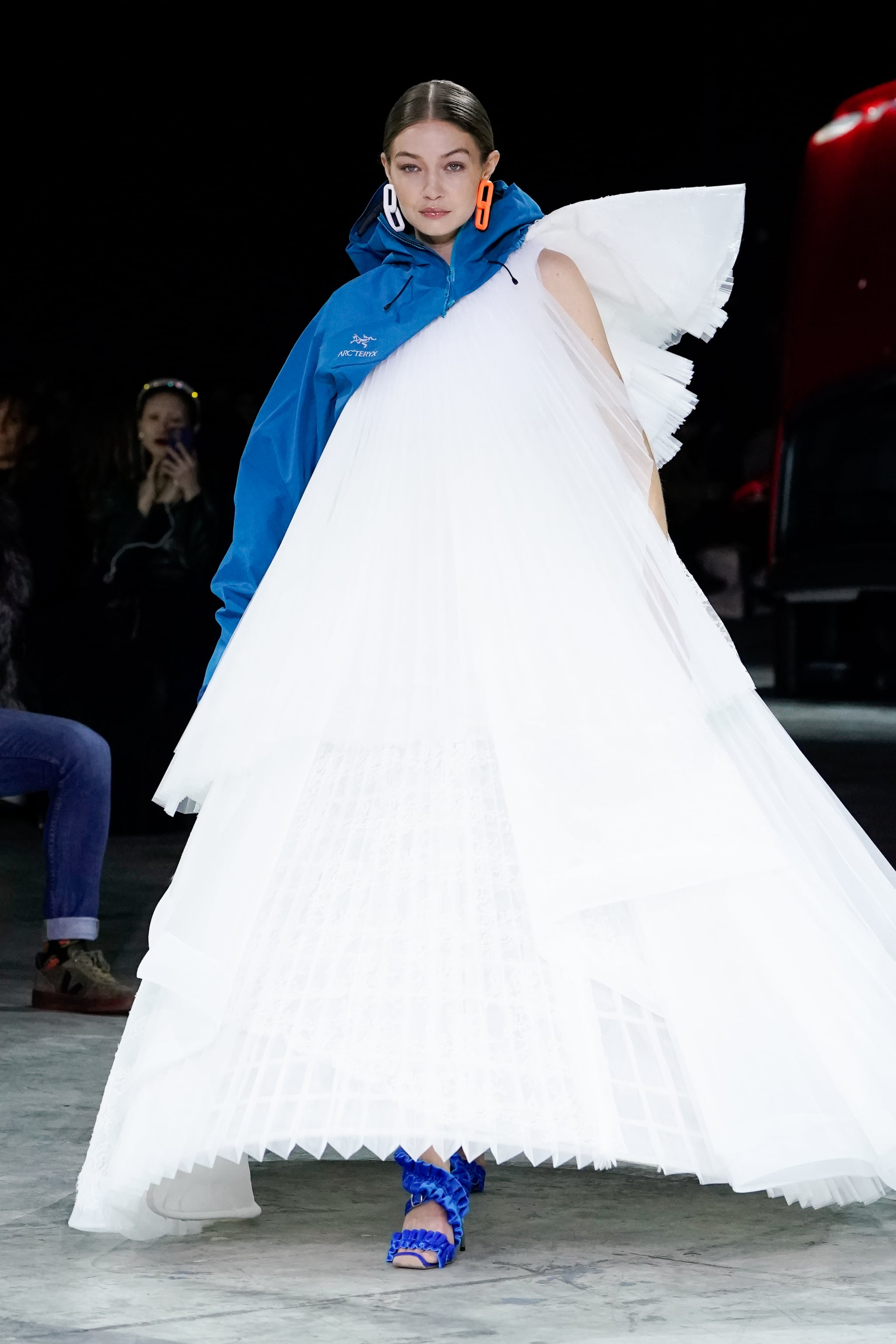 Gigi hadid shop off white