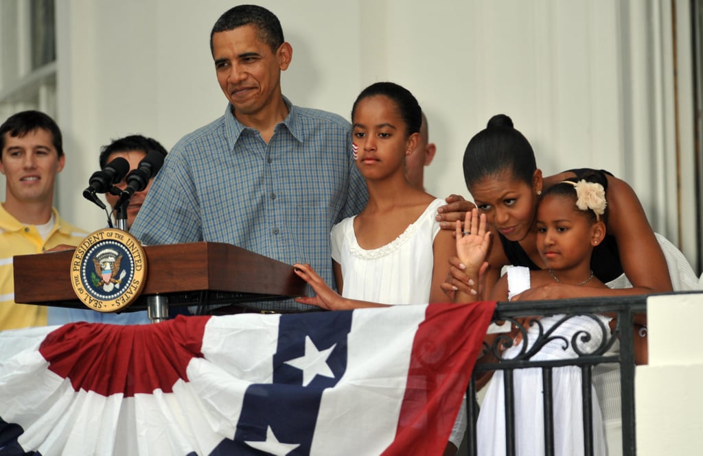 Michelle Obama Cute Pictures With Malia and Sasha