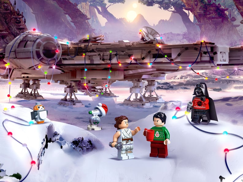 A Look at the Inside of the Lego Star Wars 2020 Advent Calendar Box