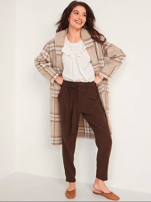 High-Waisted Cropped Belted Straight-Leg Pants in Peppercorn