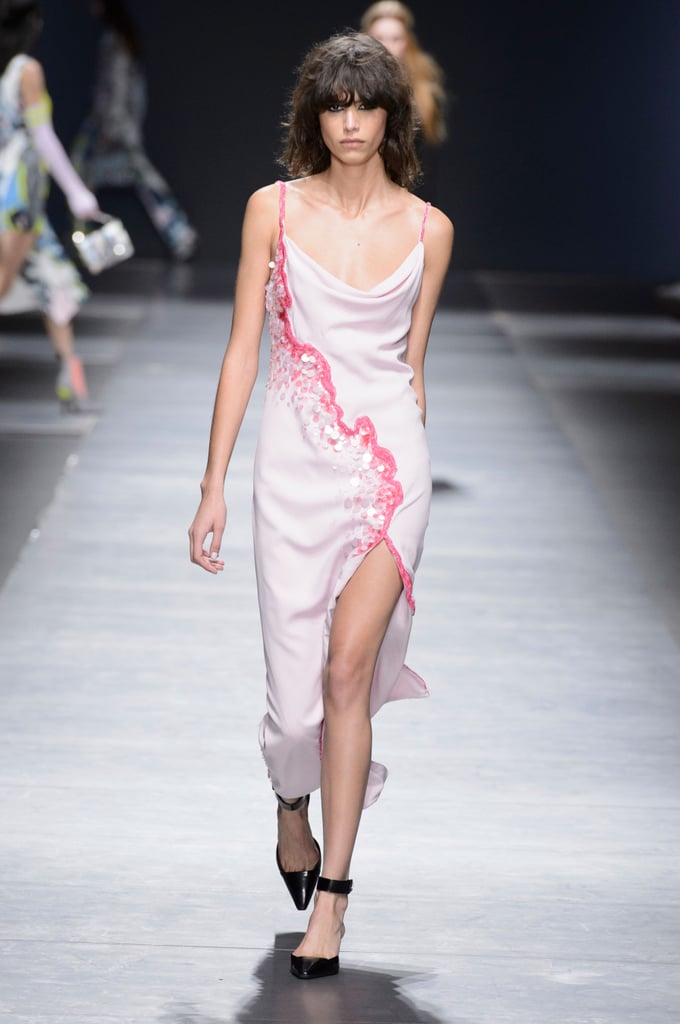 Versace Fall 2016 Runway