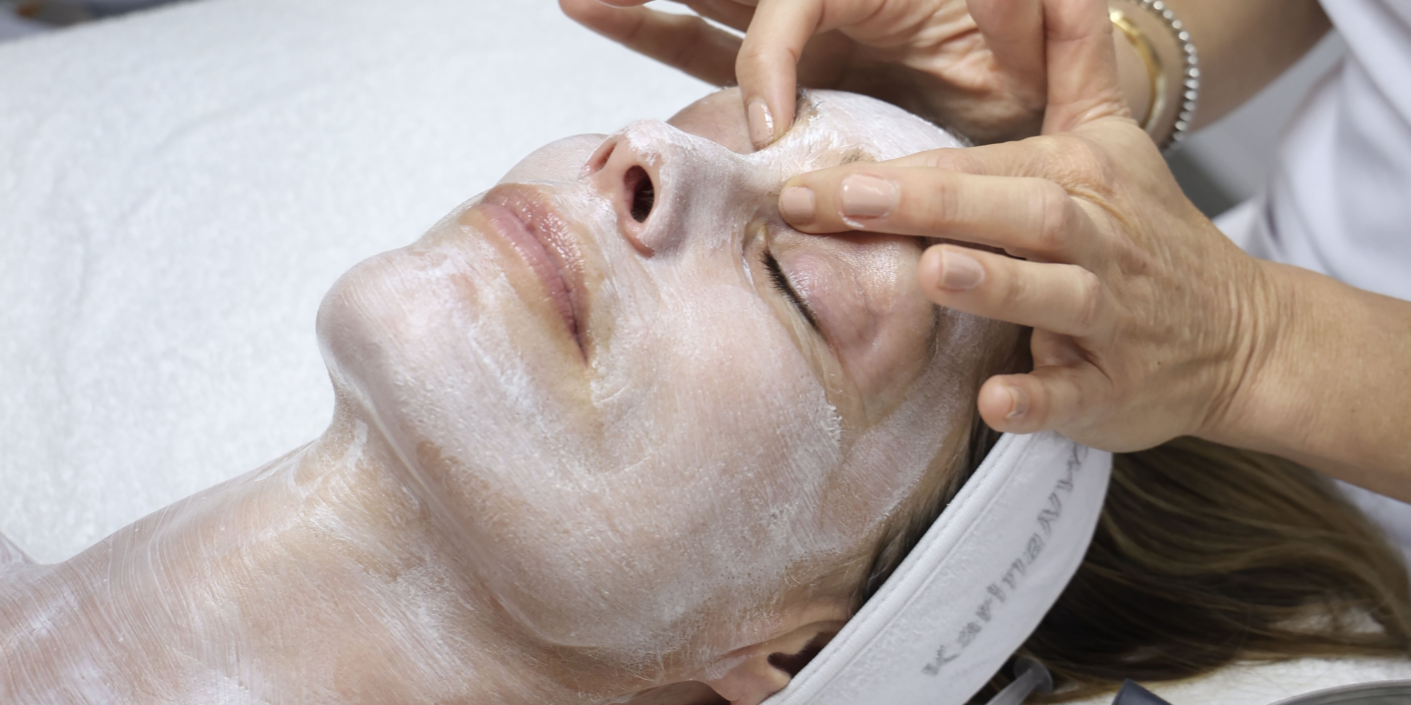 What to Expect From a Facial | POPSUGAR Beauty - Vimarsana News