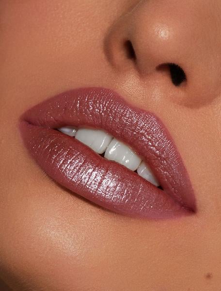 Kylie Cosmetics Metal Lip Kit in In With The New