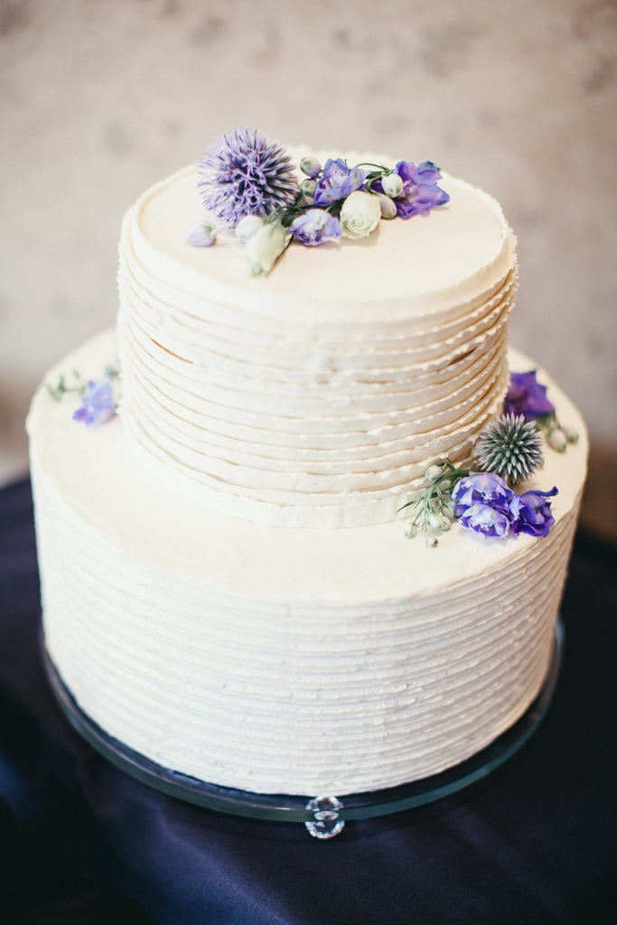 It doesn't take much (just some periwinkle flowers on a standard design) to get us in full cake-crush mode.