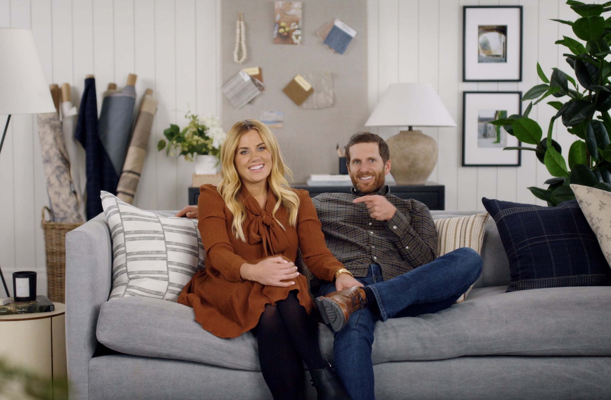 DREAM HOME MAKEOVER, from left: Shea McGee, Syd McGee, (Season 1, ep. 102, aired Oct. 16, 2020). photo: Netflix / Courtesy Everett Collection