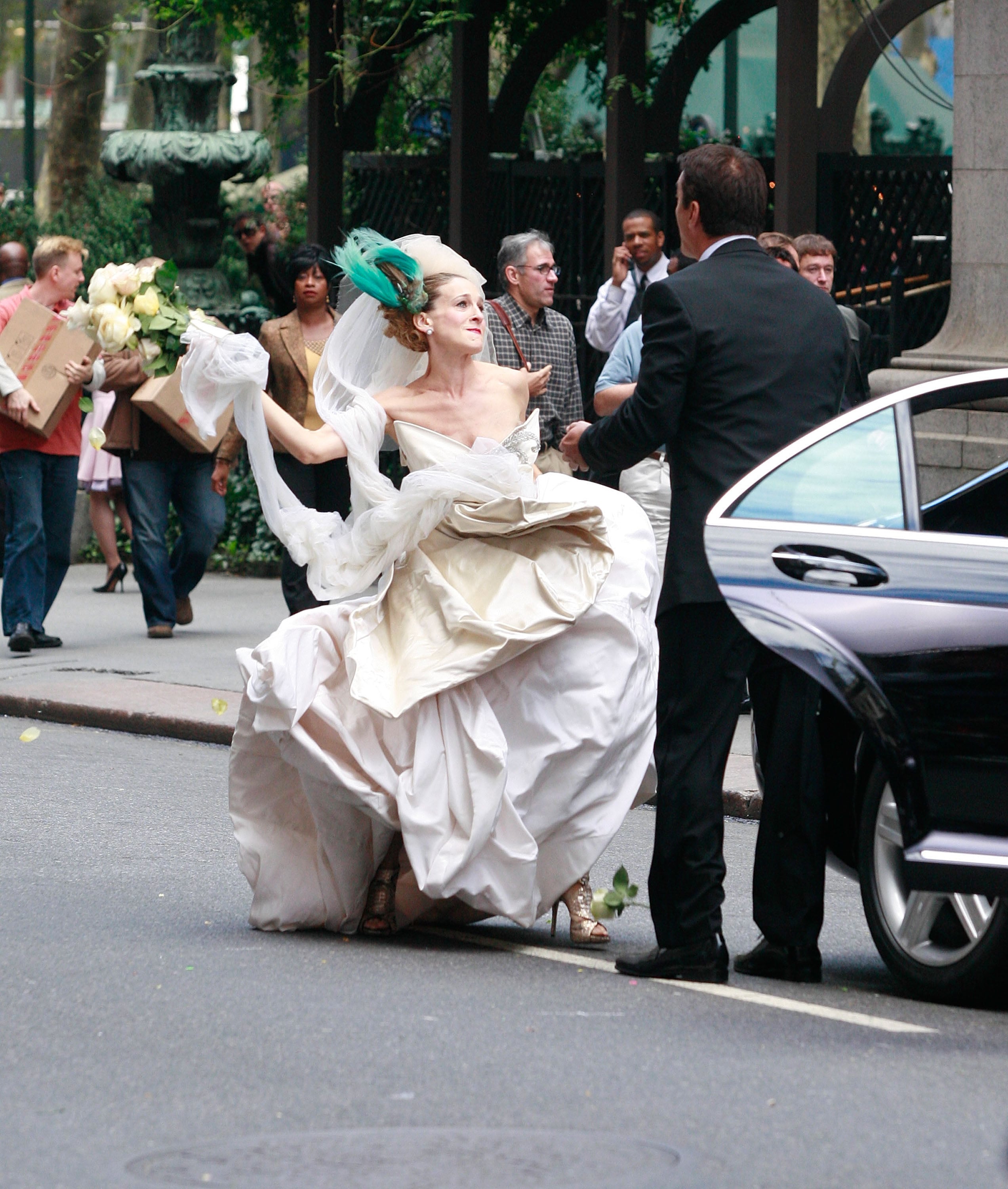 Carrie Bradshaw Wears Wedding Dress in And Just Like That