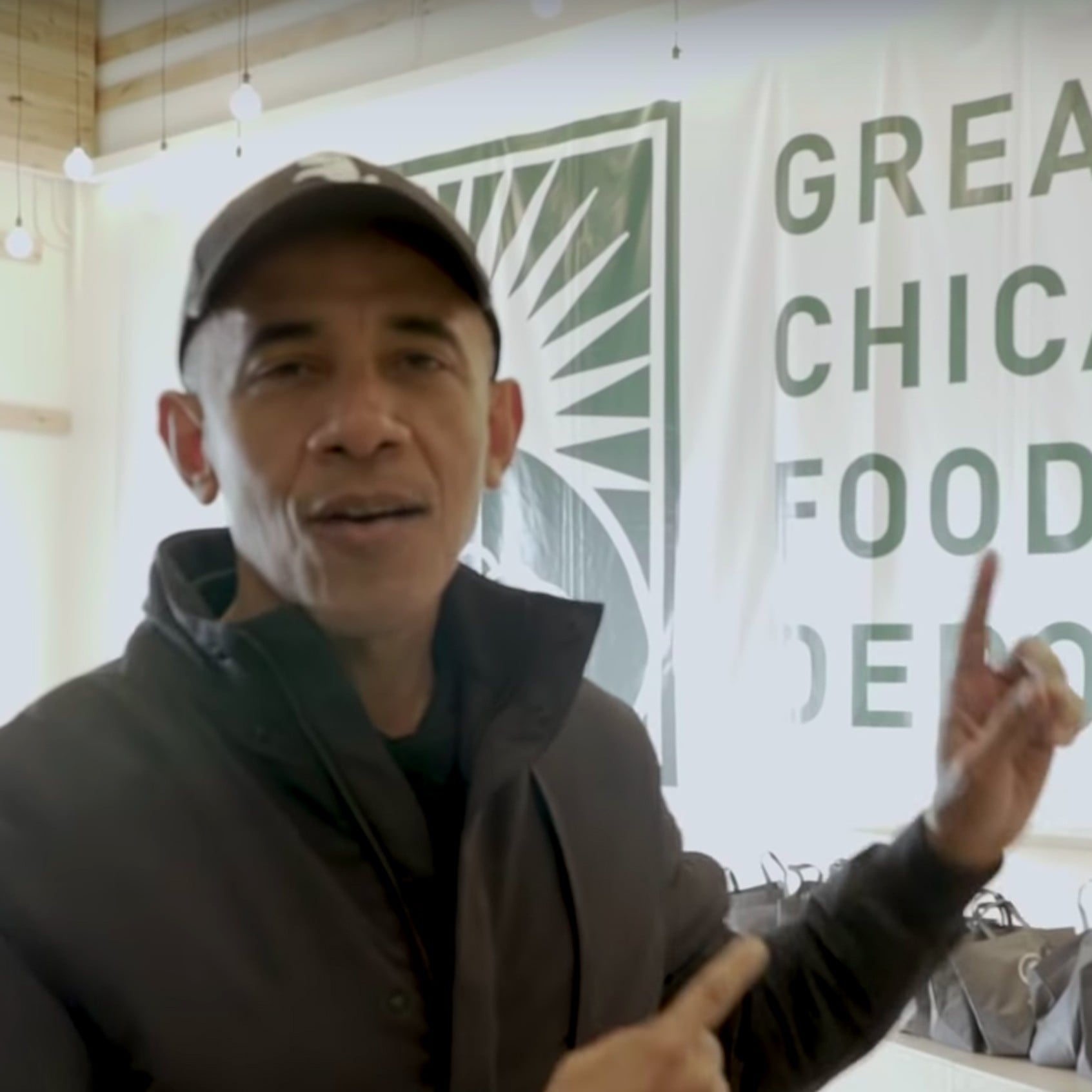 Barack Obama Visits Chicago Food Bank For Thanksgiving Popsugar News