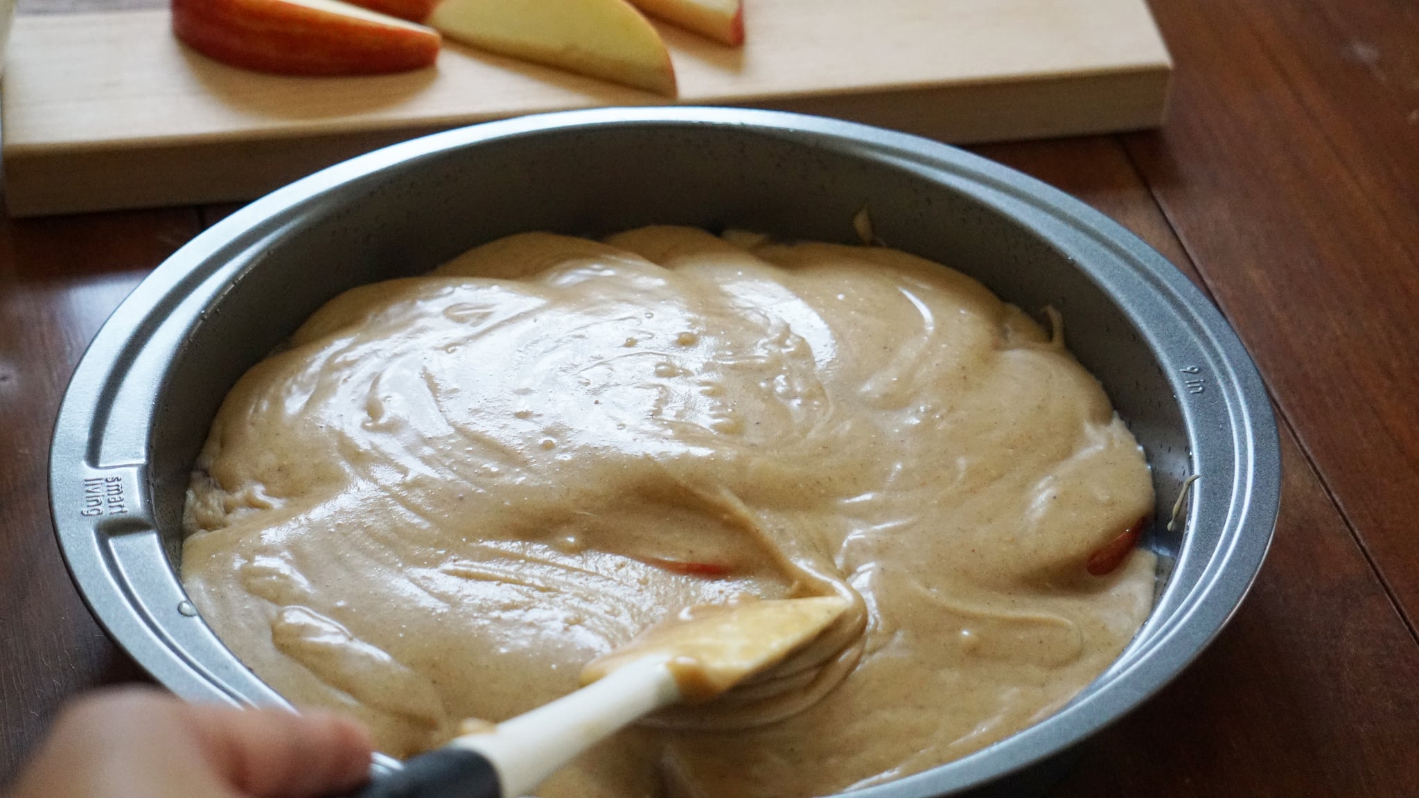 apple honey upside down cake for rosh hashanah dessert: spreading batter