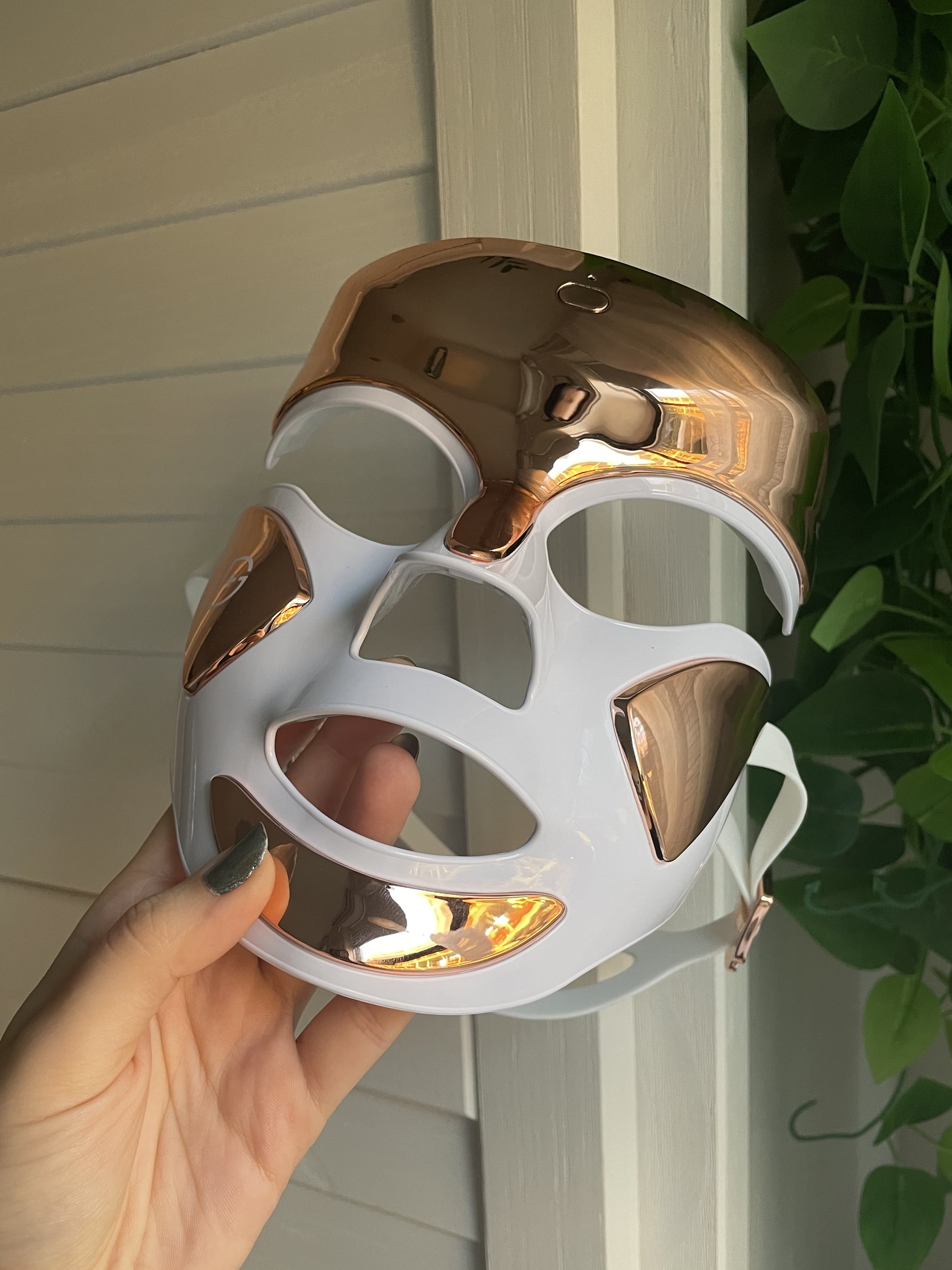 Dr. Dennis Gross Skincare DRx FaceWare Pro Review LED mask beauty tool review