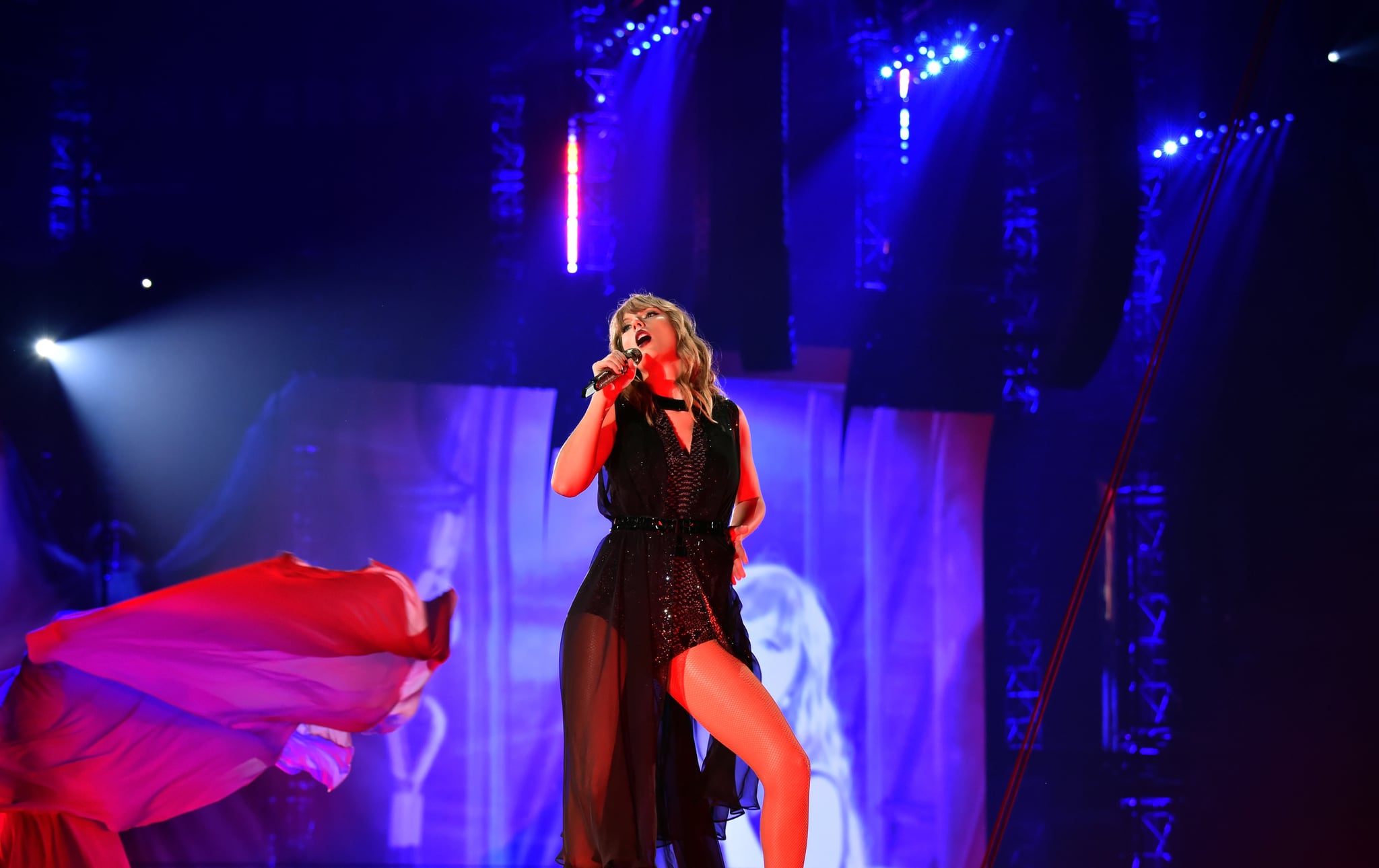 GLENDALE, AZ - MAY 08:  Taylor Swift performs onstage during opening night of her 2018 reputation Stadium Tour at University of Phoenix Stadium on May 8, 2018 in Glendale, Arizona.  (Photo by Kevin Mazur/Getty Images for TAS)