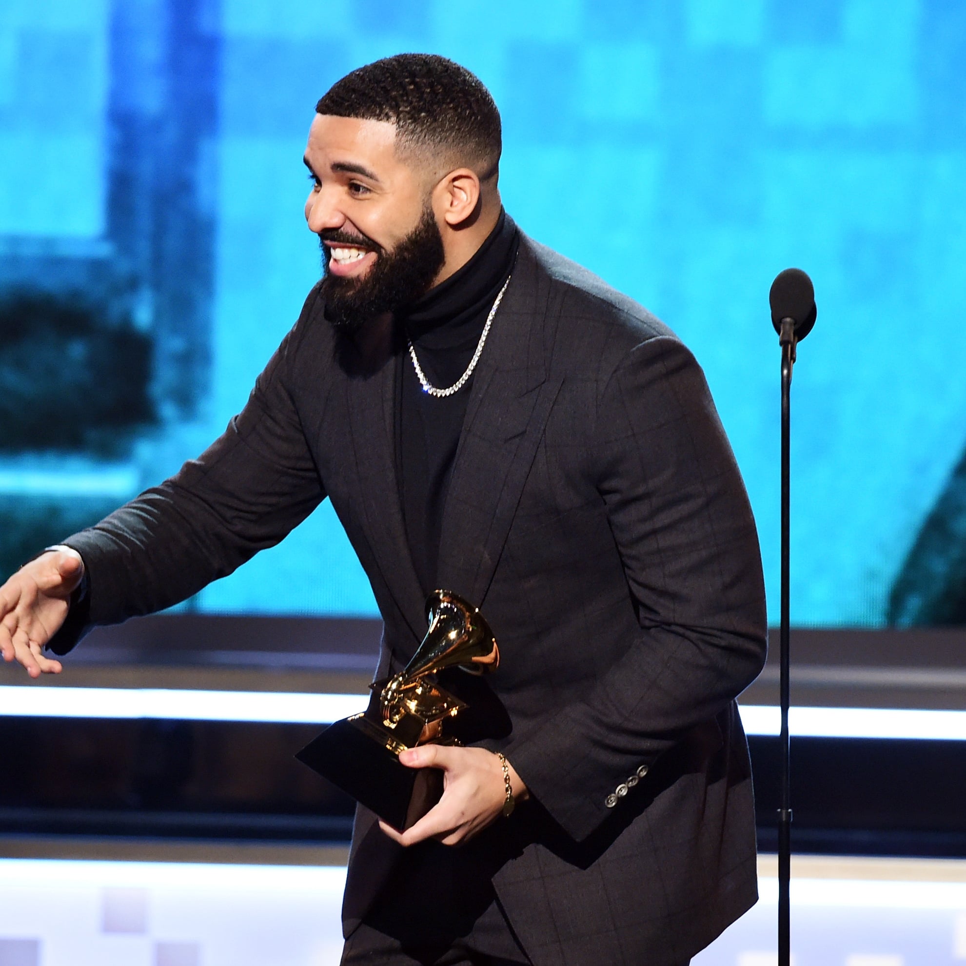 Drake Reveals New Haircut With a Heart on Instagram | POPSUGAR Beauty