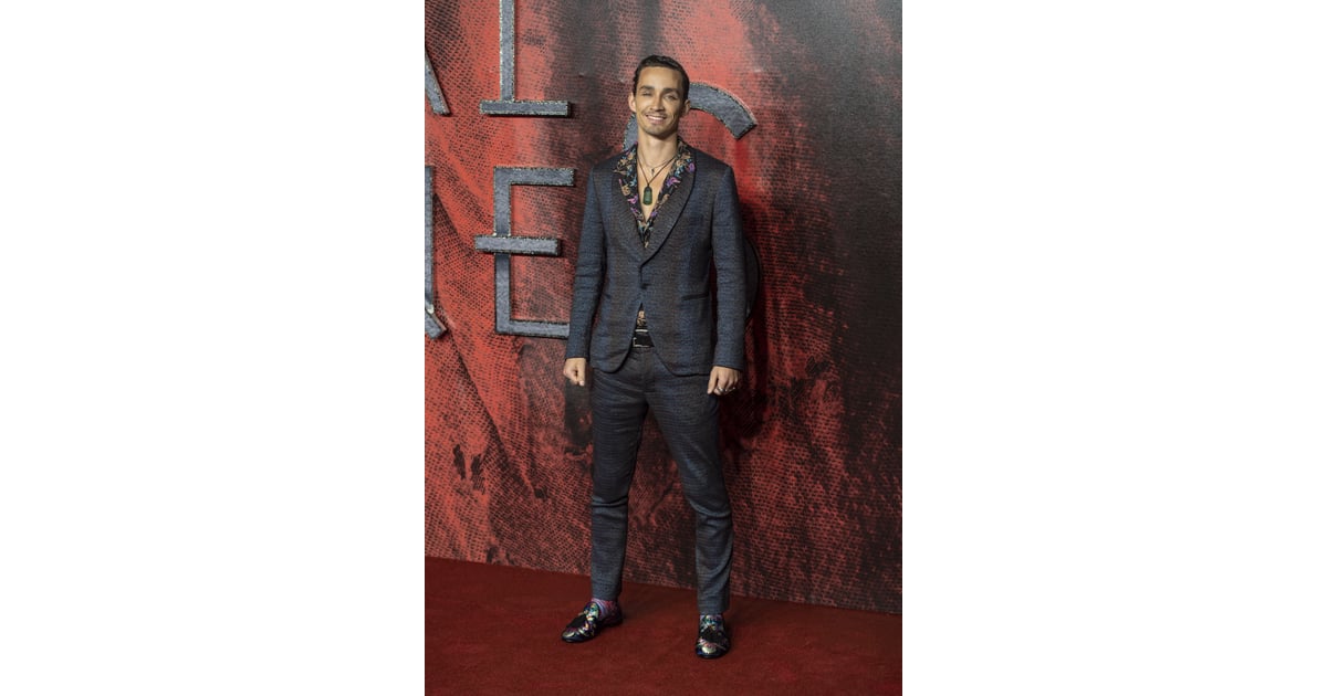 See The Umbrella Academy's Robert Sheehan's Hottest Photos ...