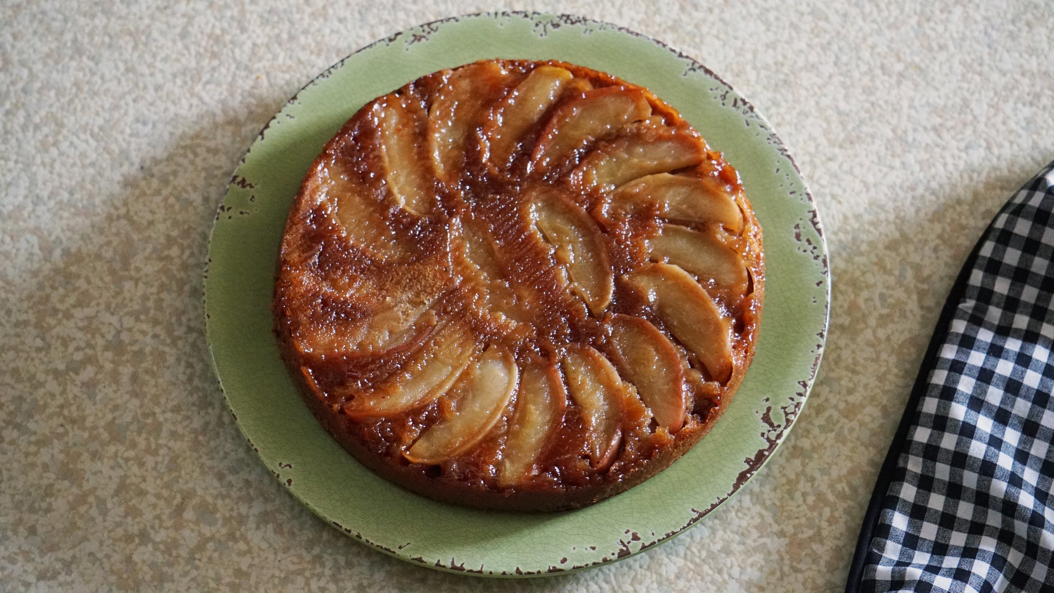 apple honey upside down cake for rosh hashanah dessert: finished cake on plate