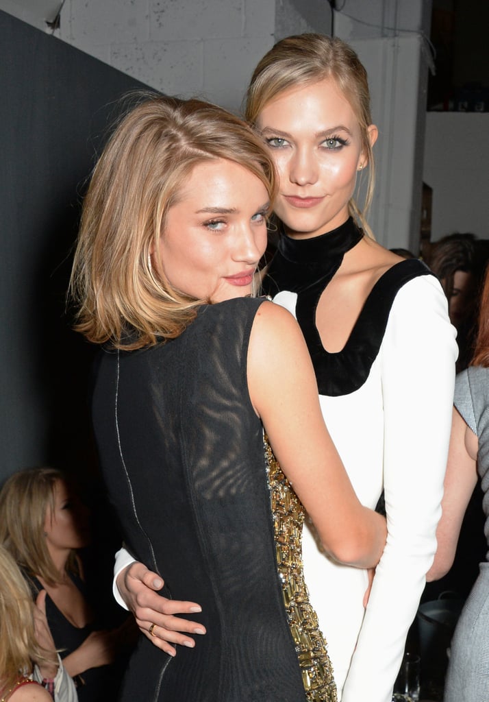 Then, Rosie found another model to throw her arms around — Karlie Kloss.