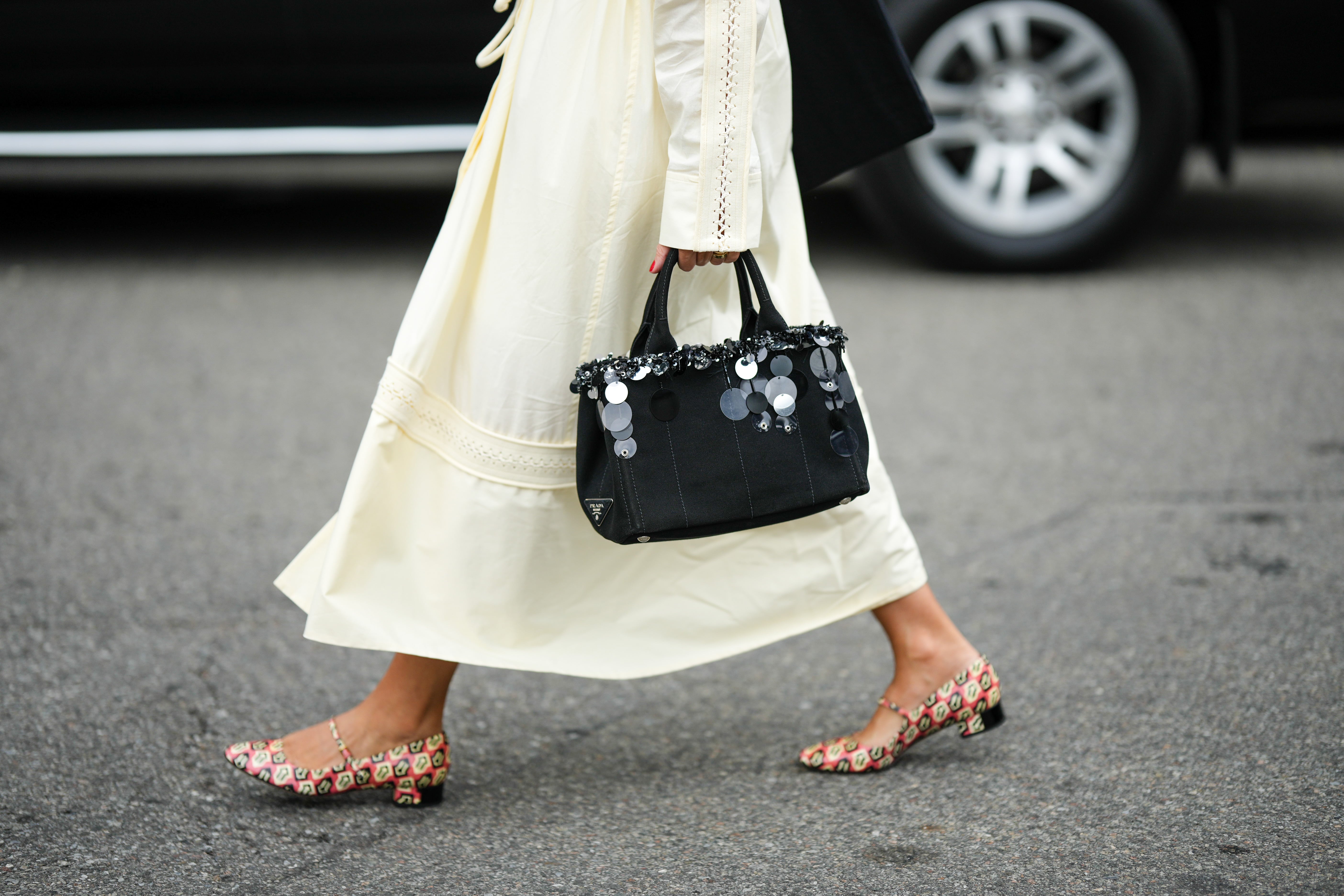 Shoes to wear to outdoor wedding store