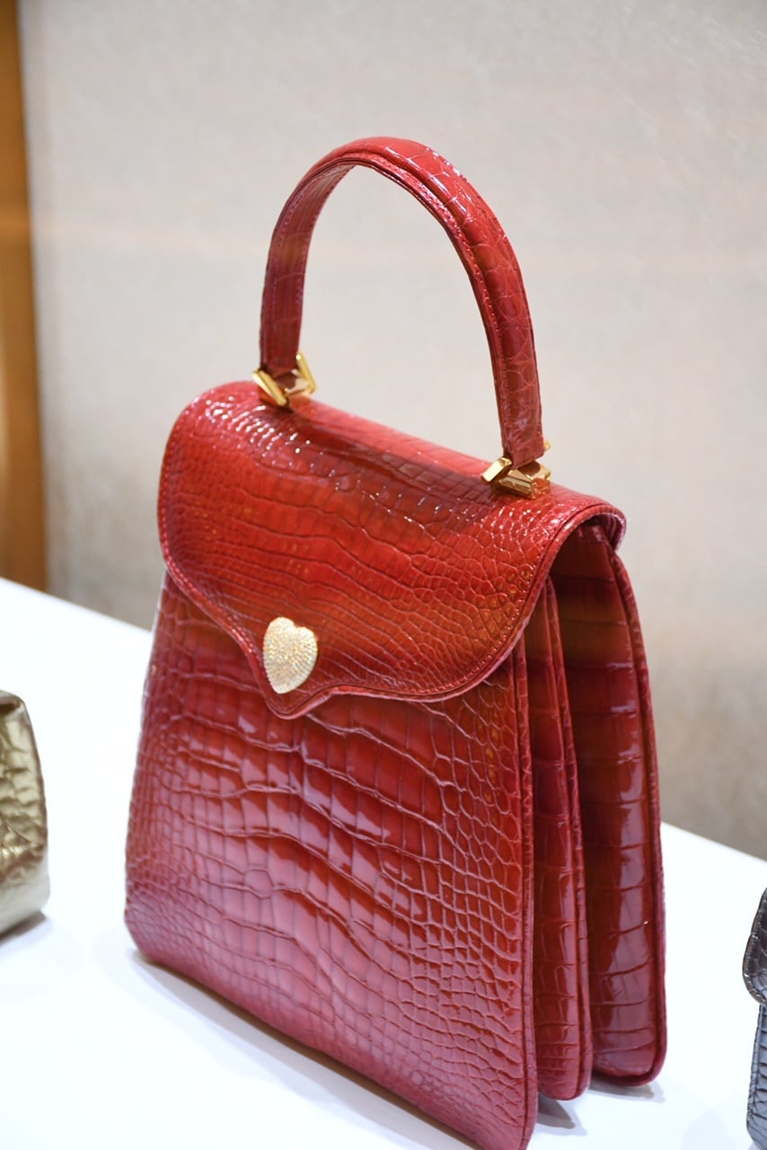 Lana Marks Red Crocodile Wood Handle Handbag – Ladybag International