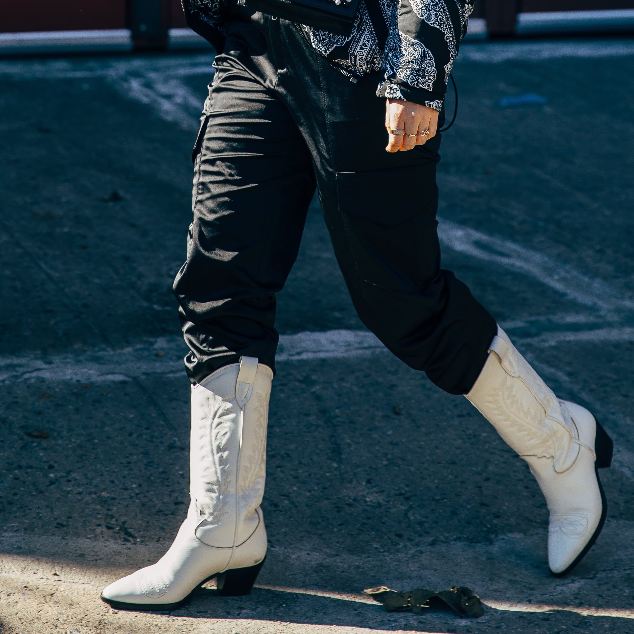 How to Tuck Pants Into Boots 2019 
