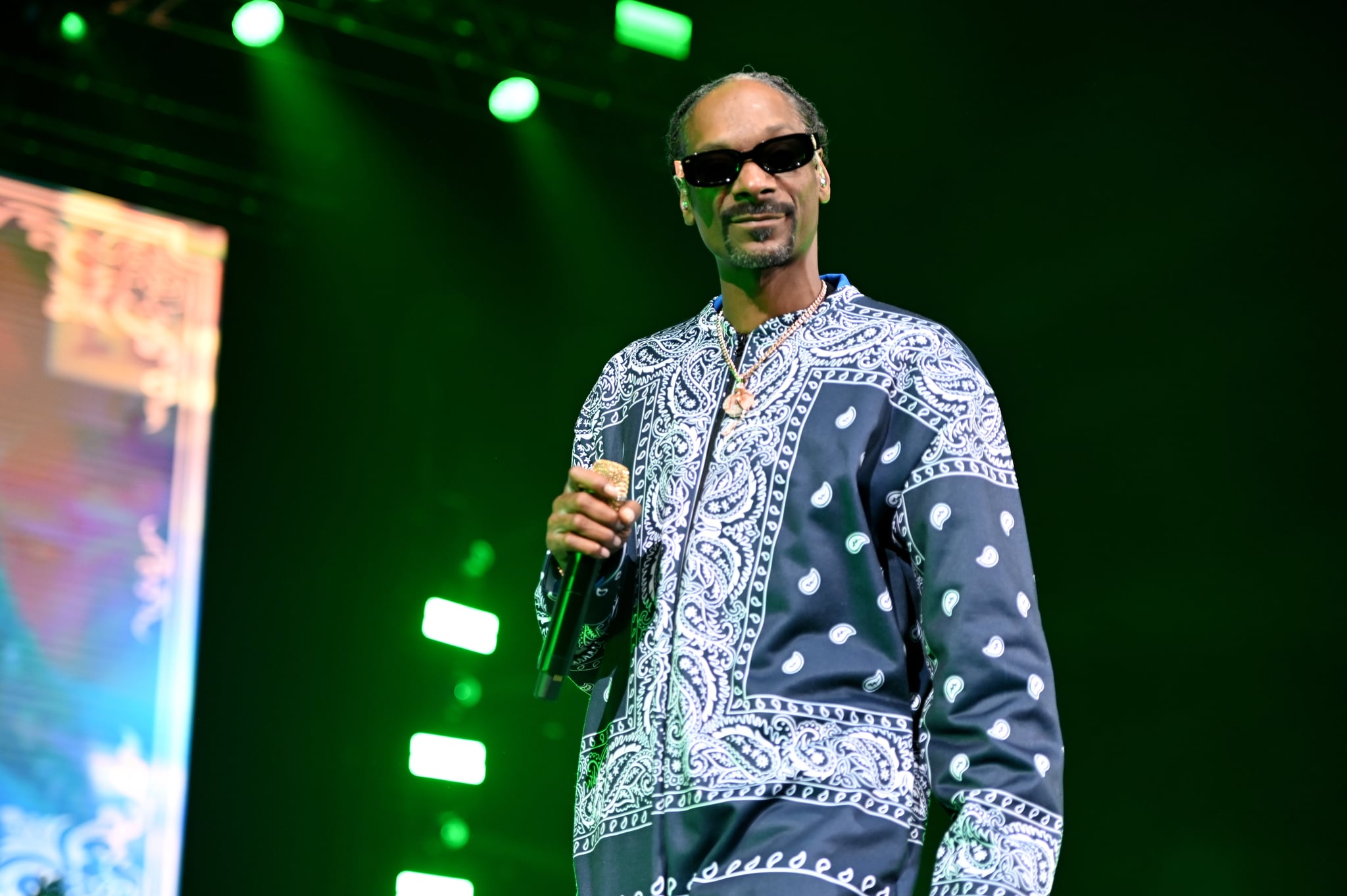 LEXINGTON, KENTUCKY - NOVEMBER 20:  Snoop Dogg of hip-hop supergroup Mt. Westmore performs at Rupp Arena on November 20, 2021 in Lexington, Kentucky. (Photo by Stephen J. Cohen/Getty Images)