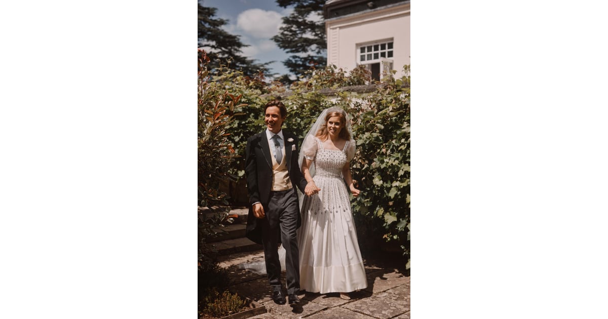 Princess Beatrice's Wedding Dress and Tiara | See Photos ...
