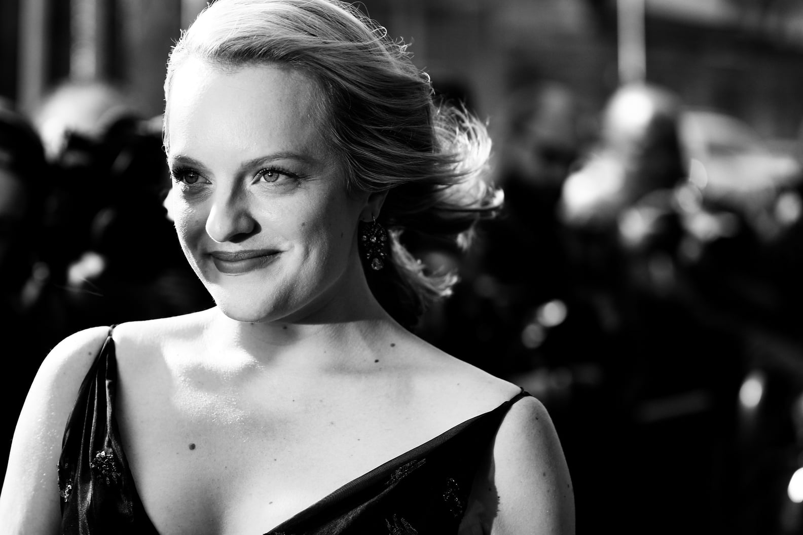 The Power Of Elisabeth Moss A Closer Look At Her Life And Relationships - i0vc6av