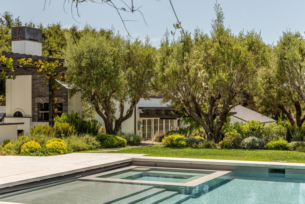 Gwyneth Paltrow’s Guest House Hot Tub
