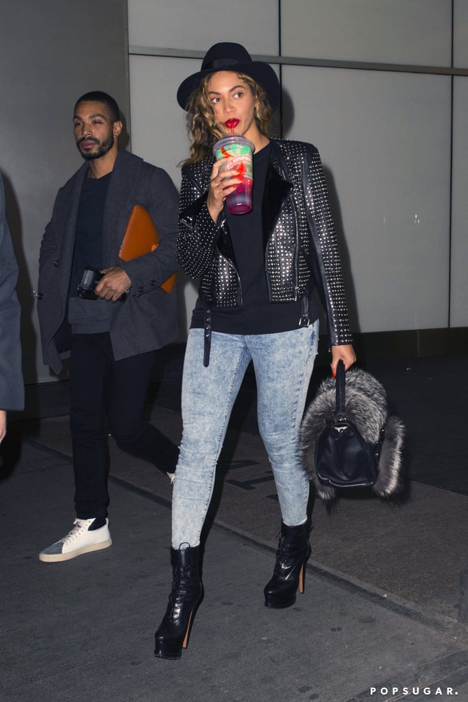 Beyonce Buys a Slurpee to Promote "7/11" Song | Pictures