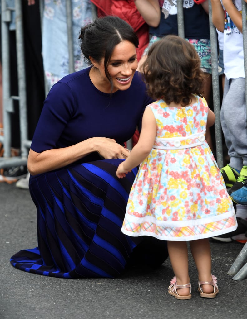 Meghan Markle Hugging Little Girl in New Zealand 2018