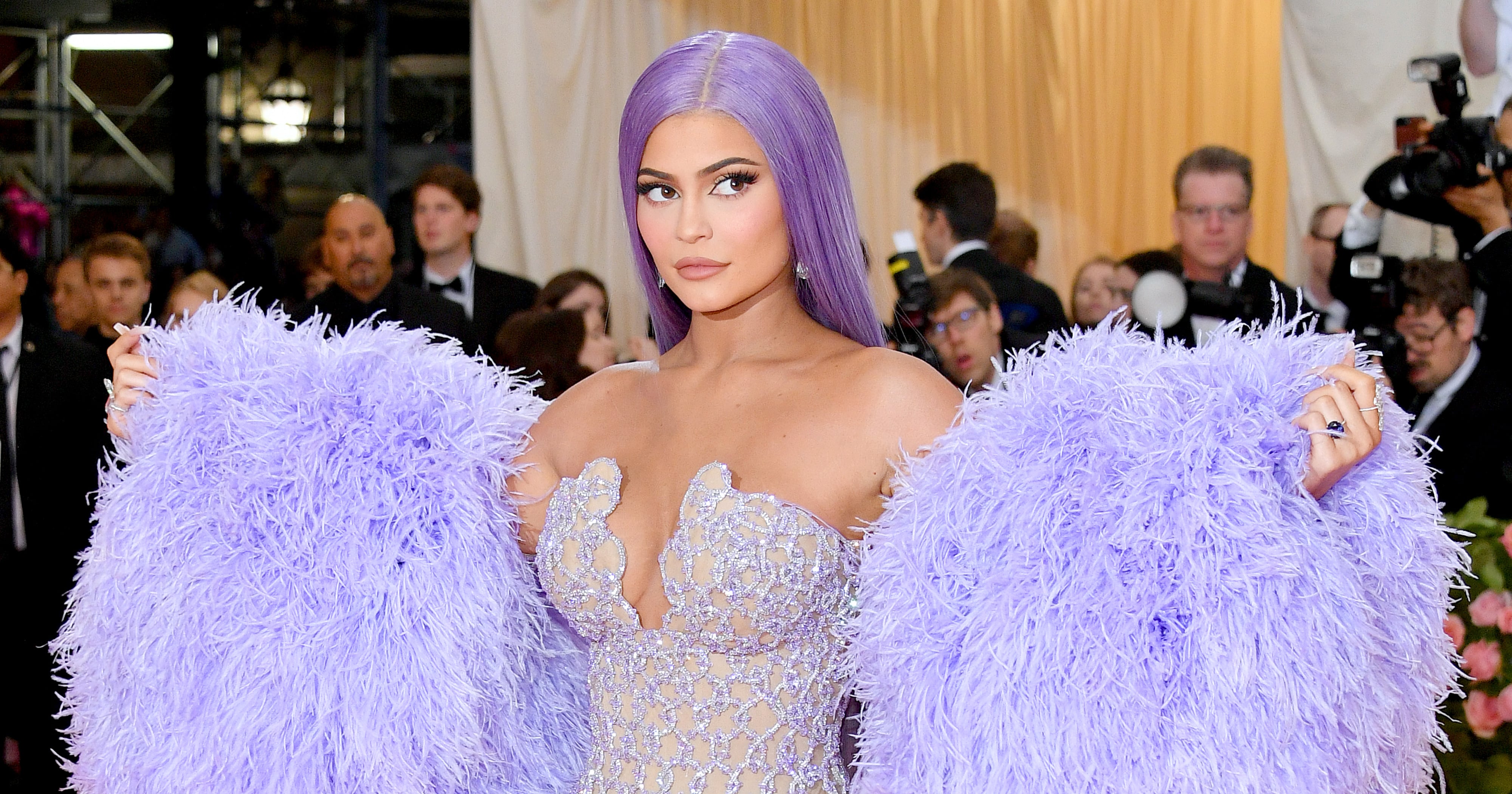 Kylie jenner met discount gala dress 2019