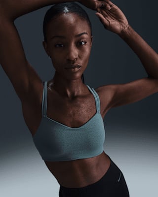 Nike Zenvy Strappy Bra