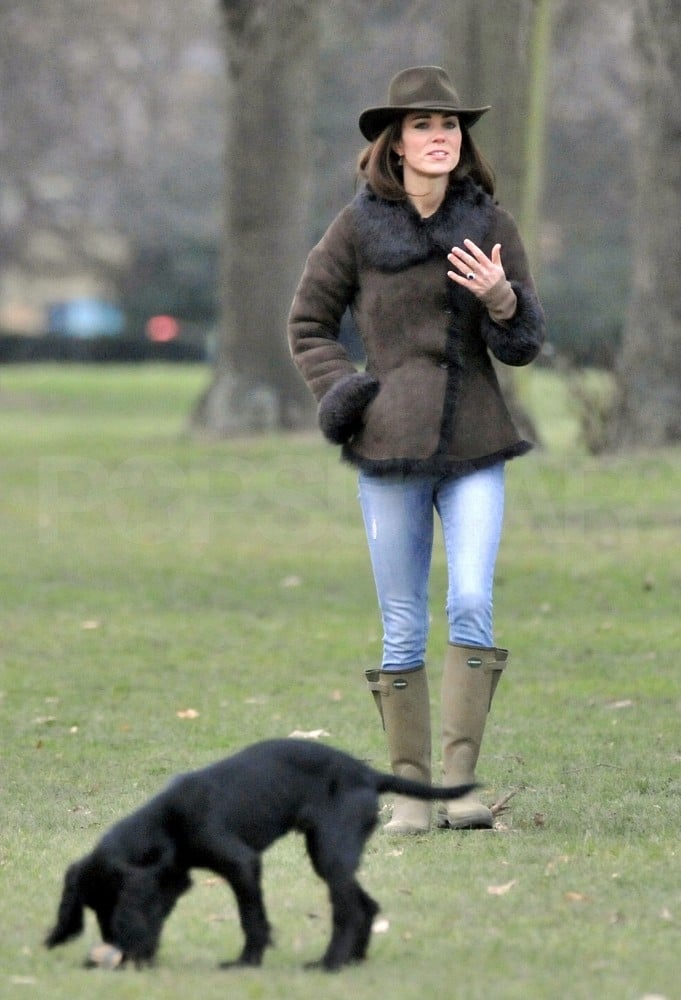 Kate Middleton Pictures Walking Dog Lupo | POPSUGAR Celebrity
