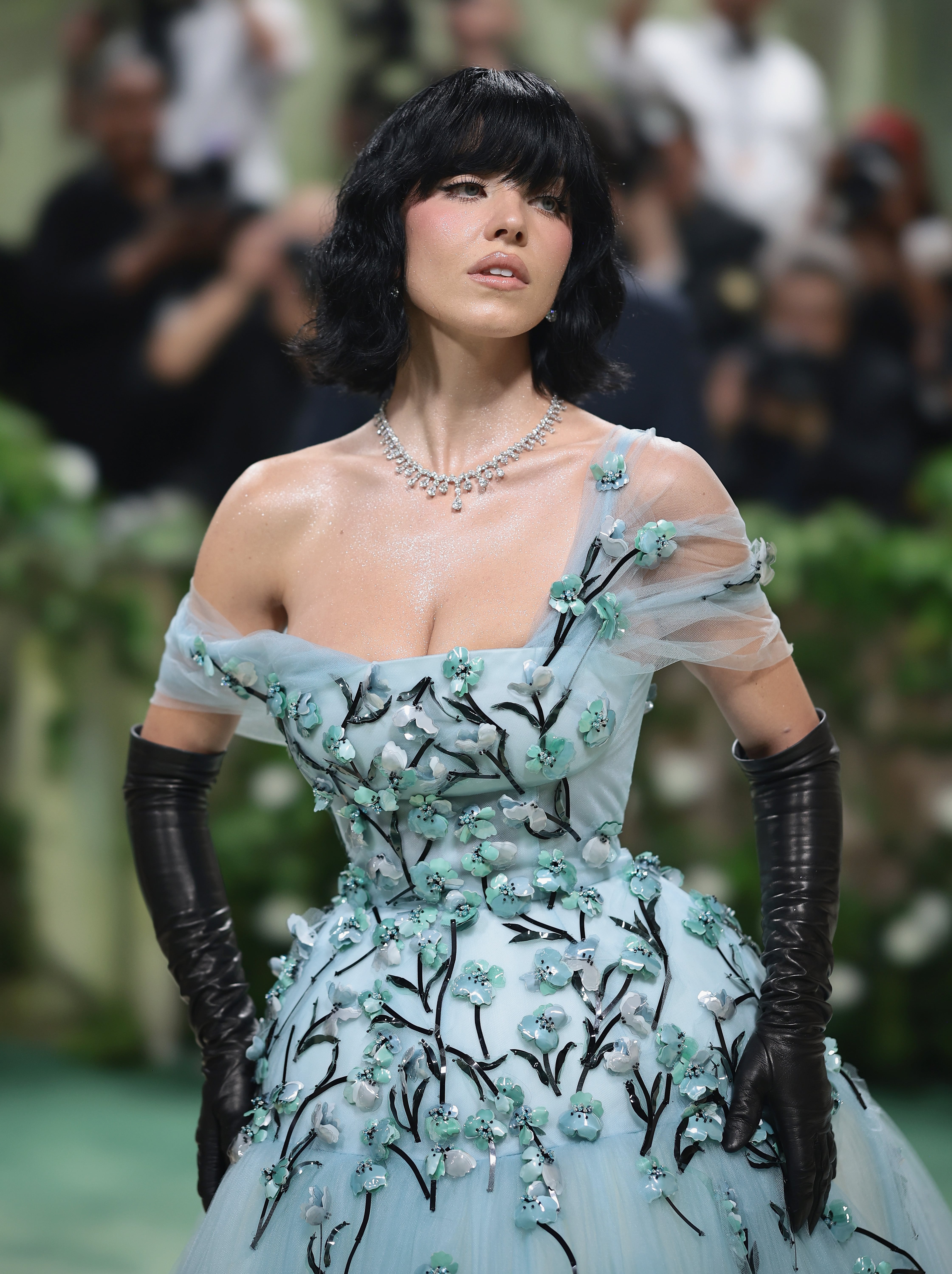 Sydney Sweeney Wears 2000s Body Glitter at Met Gala 2024 | PS Beauty