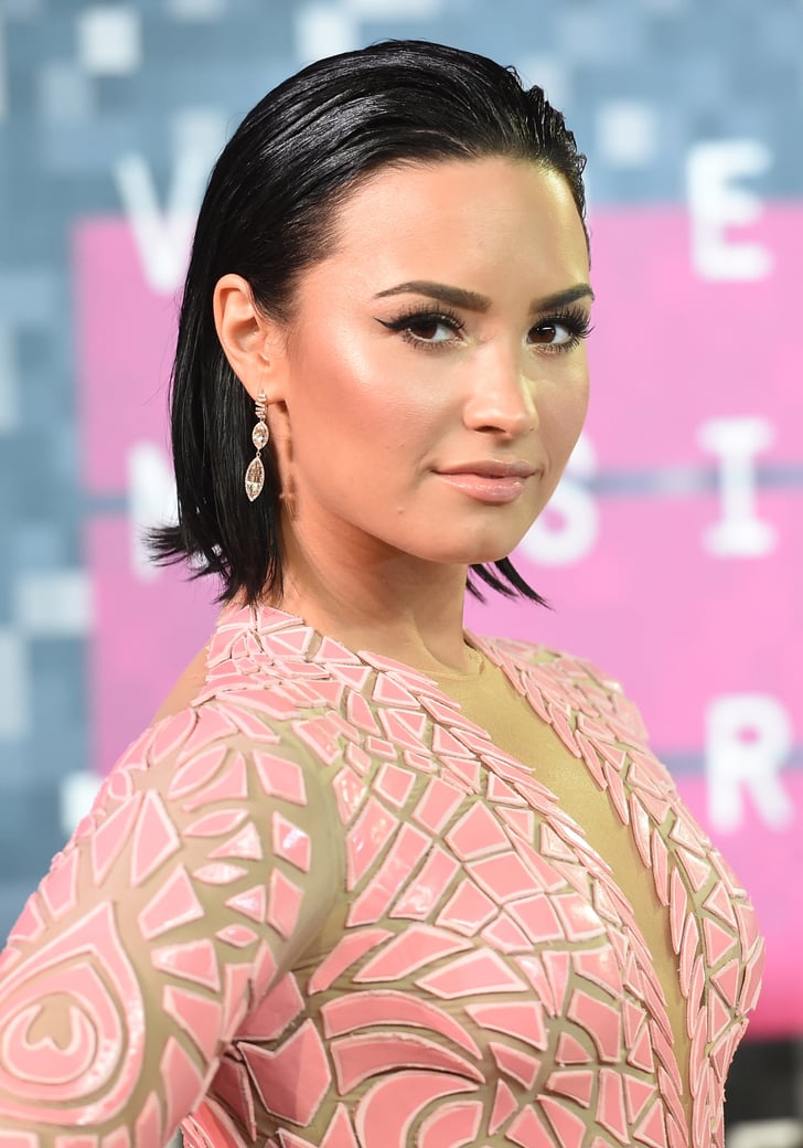 Demi Lovato Has Come Up With A Perfect Way To Cover Up For Her Break All These Days! P.S: It Might Be A New Song. 5