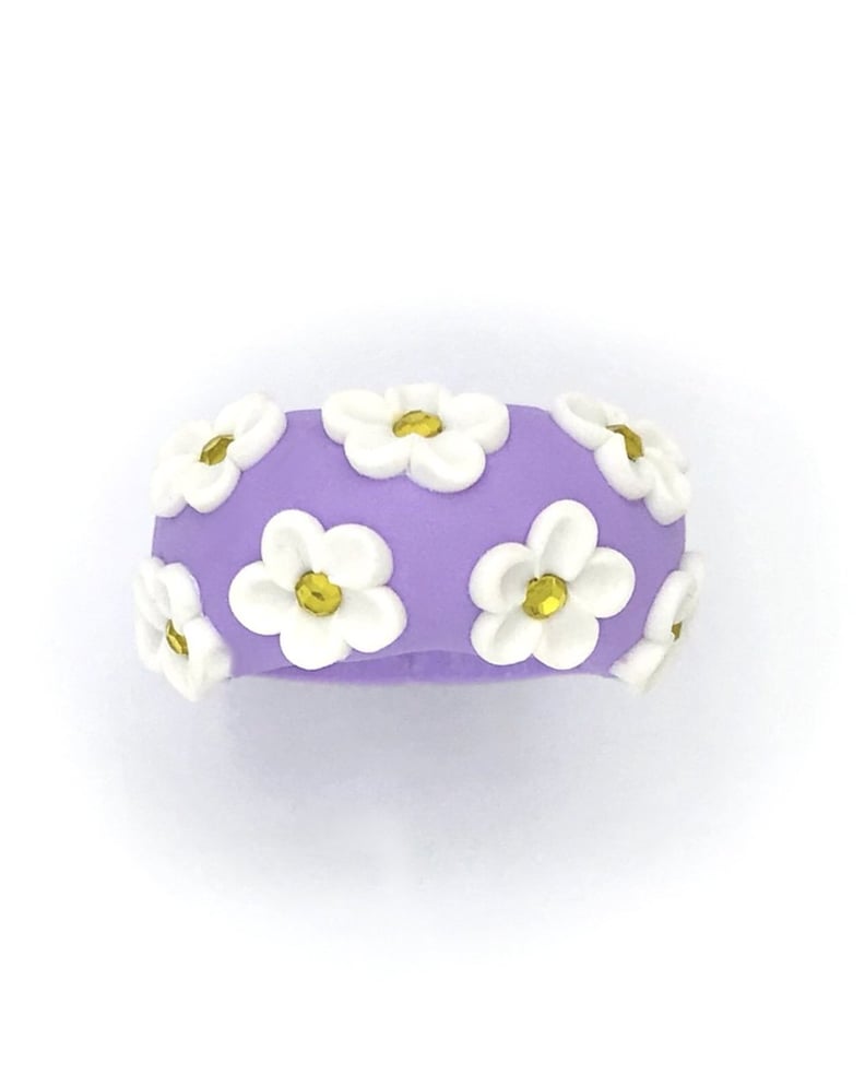 Riice Daisy Ring in Lavender