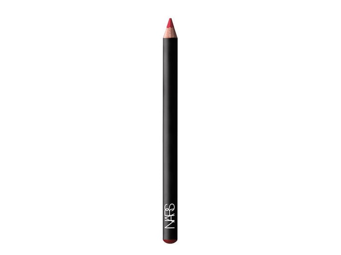 Put on the Lip Liner