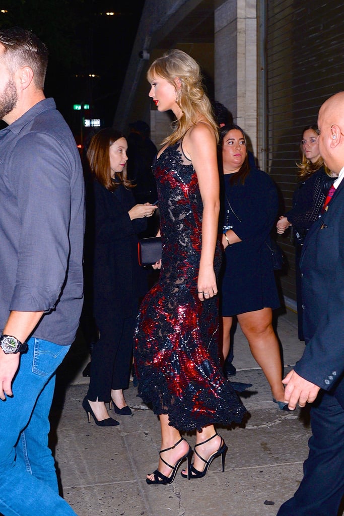 Taylor Swift And Joe Alwyn At The Favourite Premiere 2018 Popsugar Celebrity Photo 13