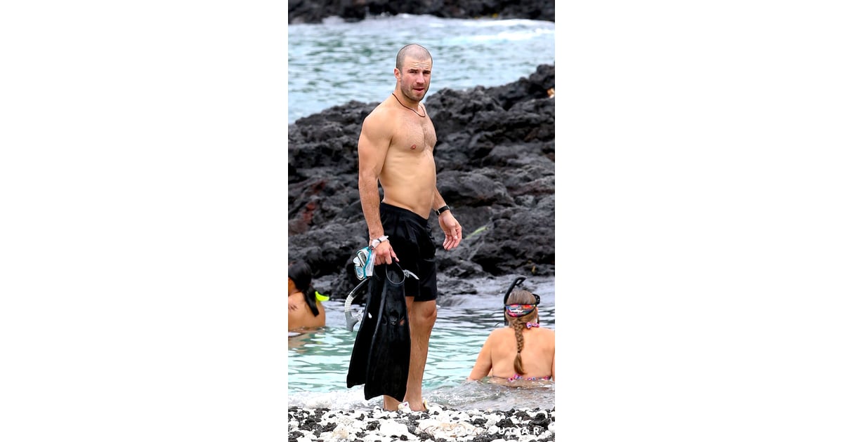 Celebrity & Entertainment | Sam Hunt Sports a Bald Head and ...