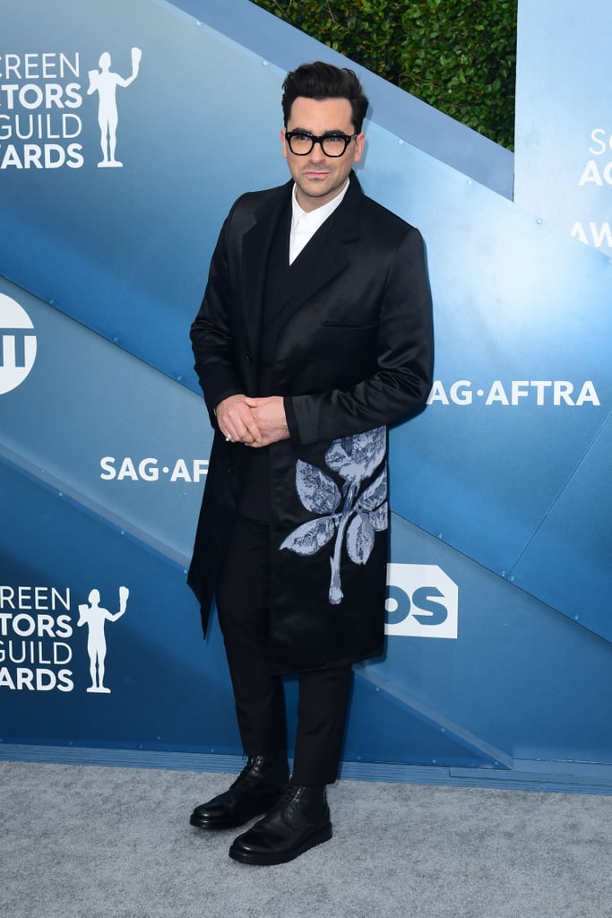 Dan Levy Wore a Rose Jacket to the SAG Awards 2020