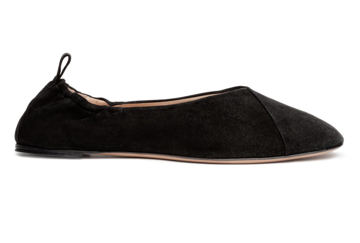kompensation for meget Rend H&M Ballet Flats | You Won't Believe These 13 Chic Flats Are All Under $60  | POPSUGAR Fashion Photo 9