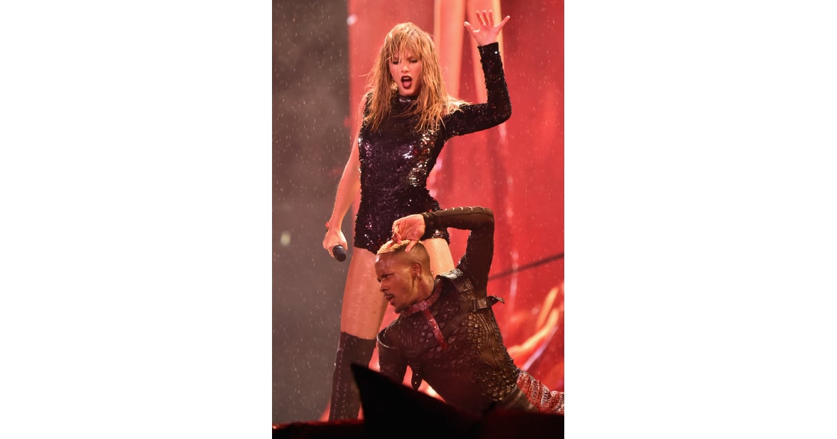 Taylor Swift Reputation Concert In The Rain Photos Popsugar Celebrity