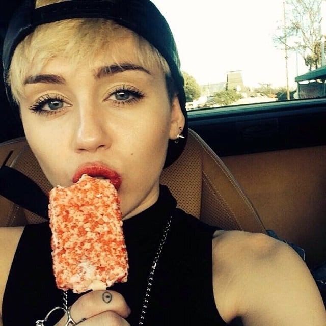Miley Cyrus cooled down with a frozen Strawberry Shortcake bar.
Source: Instagram user mileycyrus