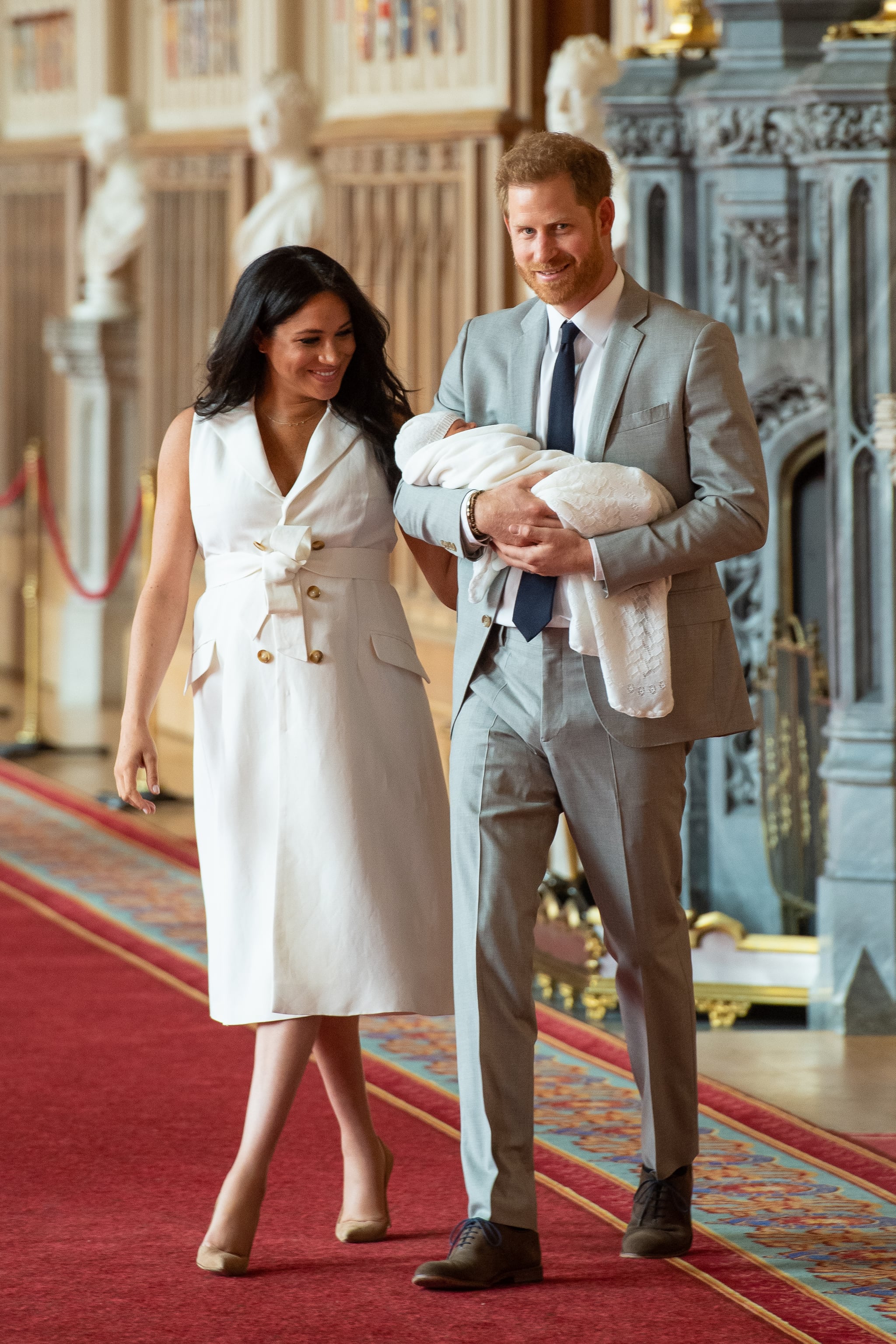 meghan markle white trench dress