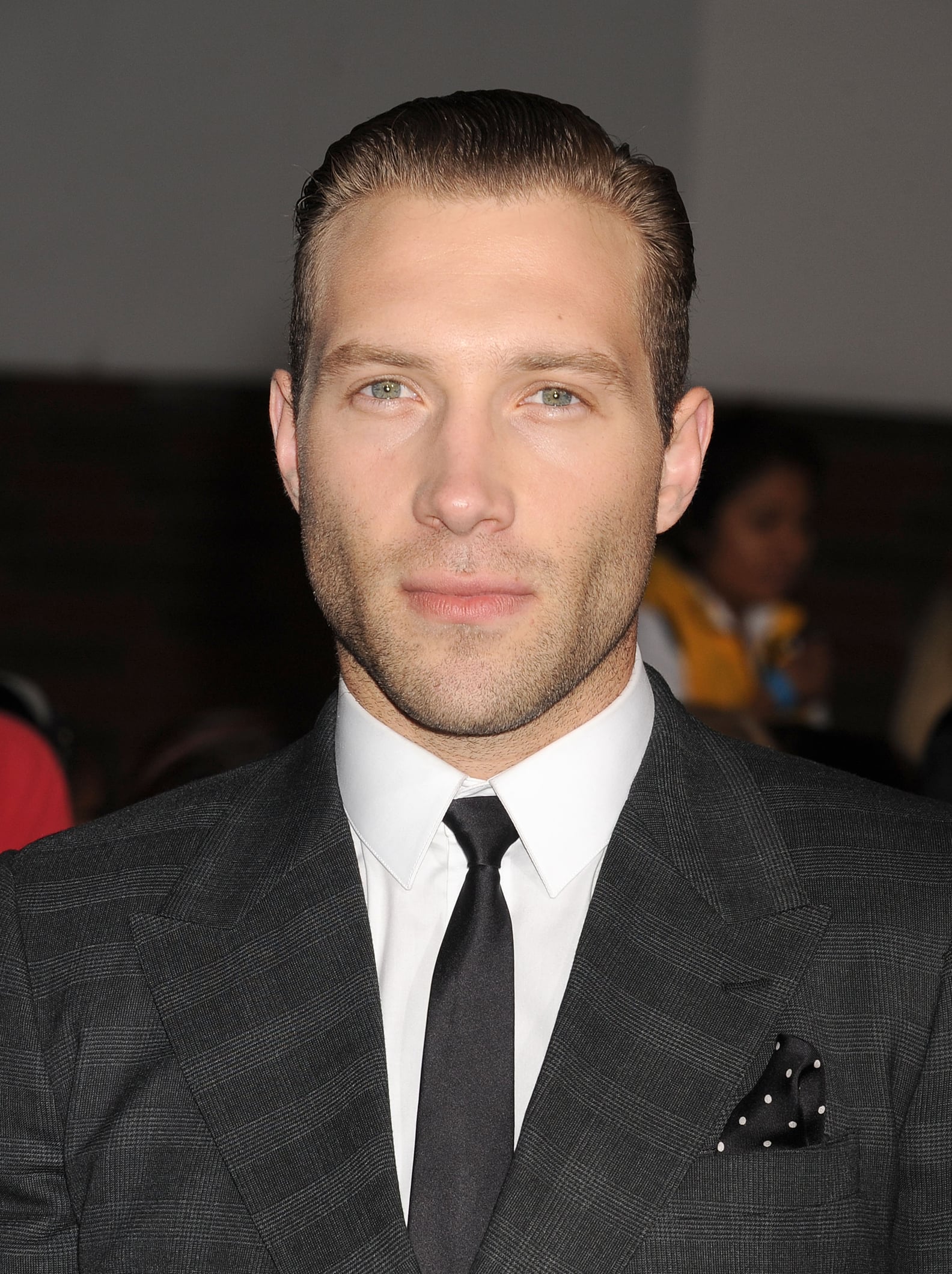 Hot Jai Courtney Photos | PS Celebrity