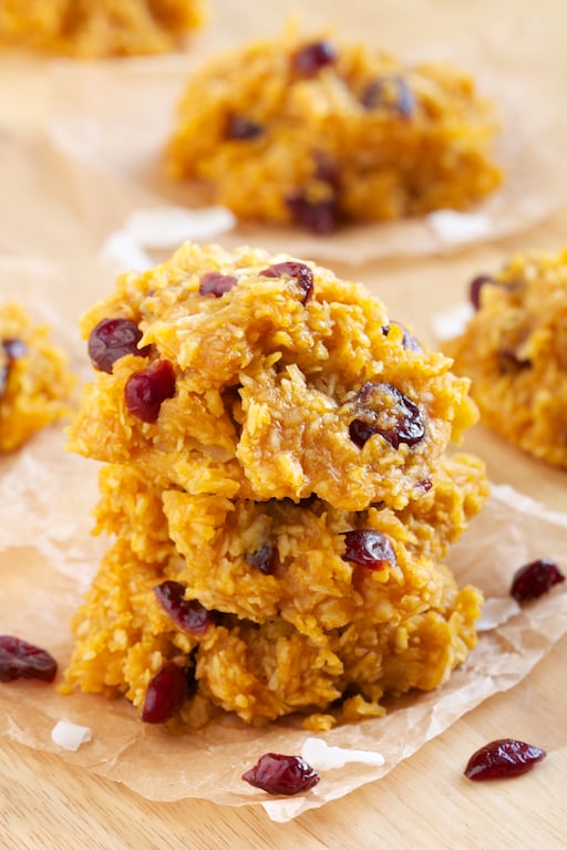 No-Bake Pumpkin Spice Cranberry Cookies