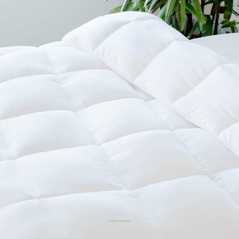LINENSPA All-Season White Down Alternative Quilted Comforter in Oversized Queen