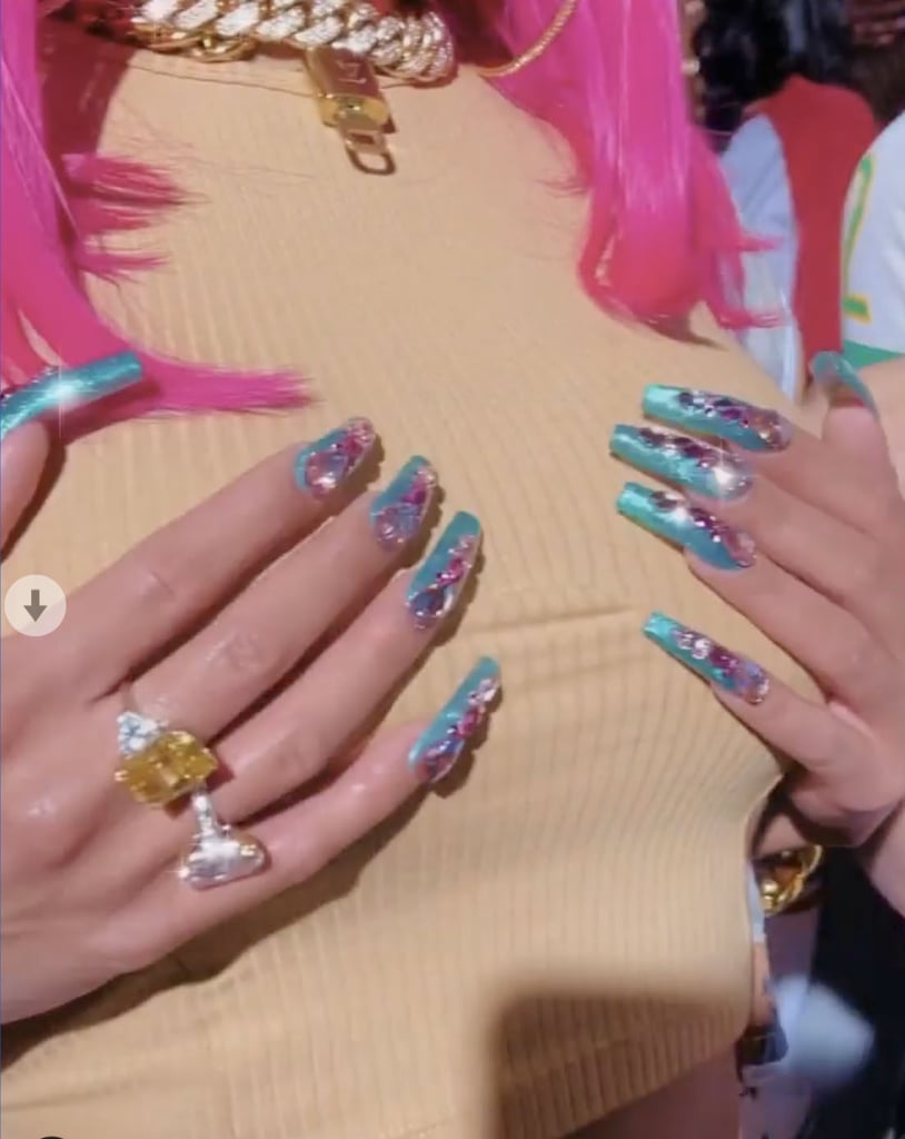 See Saweetie and Gwen Stefani's Rhinestone "Slow Clap" Nails