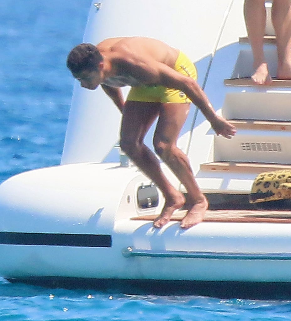 Cristiano Ronaldo Dancing on a Yacht in Saint-Tropez Photos