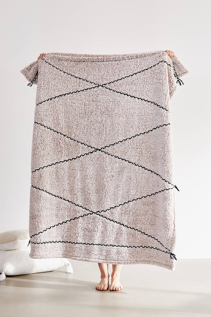Pepper Braided Amped Fleece Throw Blanket