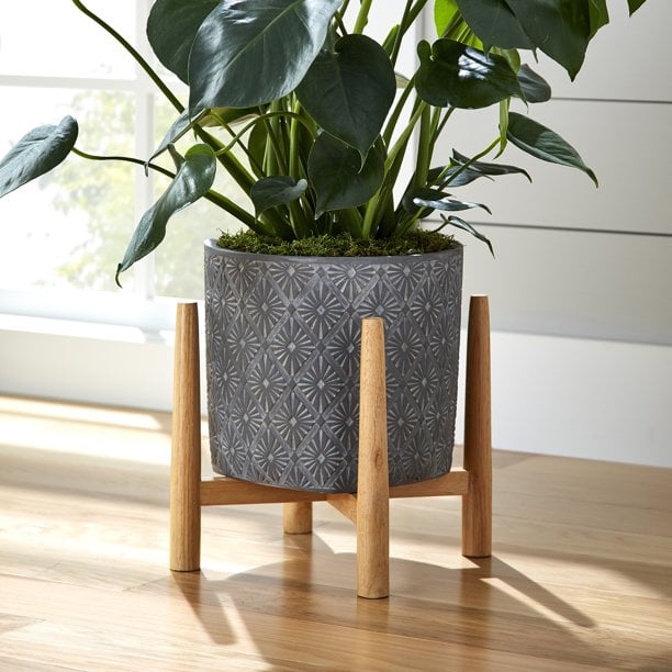 Better Homes & Gardens Brynn 10in Round Concrete Planter